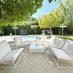 Grand Mas Provencal, 5 Chambres, Jardin, Piscine & Calme Absolu A 5 Min D'arles Fourques (Gard)