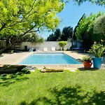 Grand Mas Provencal, 5 Chambres, Jardin, Piscine & Calme Absolu A 5 Min D'arles Prázdninový dům