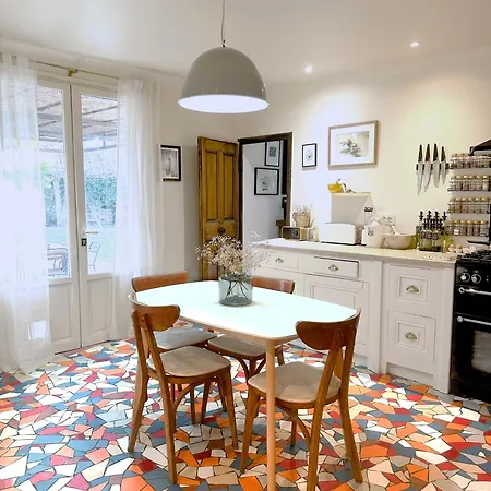 Grand Mas Provencal, 5 Chambres, Jardin, Piscine & Calme Absolu A 5 Min D'arles Holiday home *