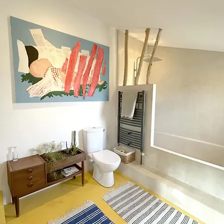 Holiday home Grand Mas Provencal, 5 Chambres, Jardin, Piscine & Calme Absolu A 5 Min D'arles Fourques (Gard)