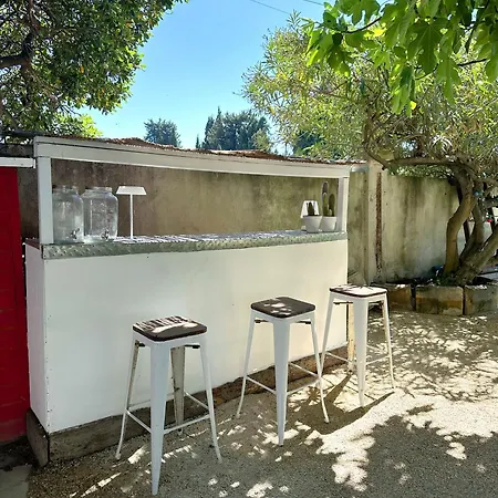 Grand Mas Provencal, 5 Chambres, Jardin, Piscine & Calme Absolu A 5 Min D'arles Holiday home Fourques (Gard)