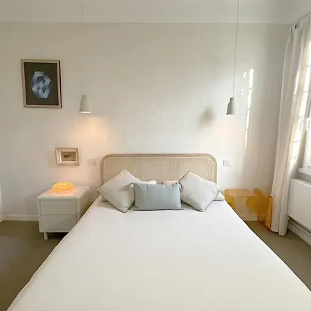 Holiday home Grand Mas Provencal, 5 Chambres, Jardin, Piscine & Calme Absolu A 5 Min D'arles Fourques (Gard)