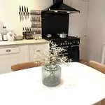 Grand Mas Provencal, 5 Chambres, Jardin, Piscine & Calme Absolu A 5 Min D'arles Holiday home Fourques (Gard)