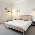 Holiday home Grand Mas Provencal, 5 Chambres, Jardin, Piscine & Calme Absolu A 5 Min D'arles *