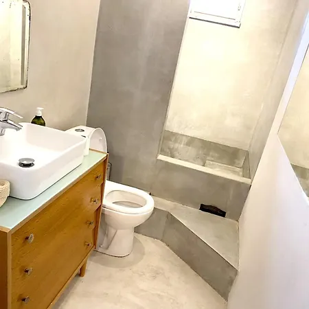 Holiday home Grande Maison, 5 Chambres, Piscine A 5 Min D'arles