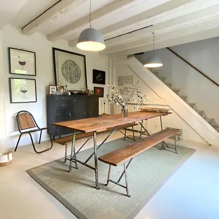 Grande Maison, 5 Chambres, Piscine A 5 Min D'arles Fourques (Gard)