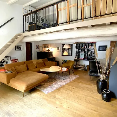 Grande Maison, 5 Chambres, Piscine A 5 Min D'arles Fourques (Gard)