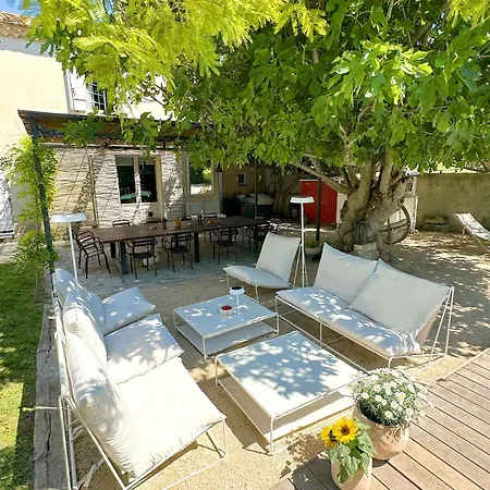 Dom wakacyjny Grand Mas Provencal, 5 Chambres, Jardin, Piscine & Calme Absolu A 5 Min D'arles *