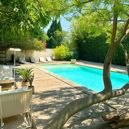 Dom wakacyjny Grand Mas Provencal, 5 Chambres, Jardin, Piscine & Calme Absolu A 5 Min D'arles