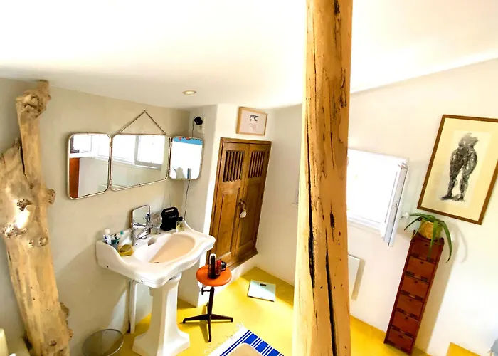 Grande Maison, 5 Chambres, Piscine à 5 Min D'arles Fourques (Gard)