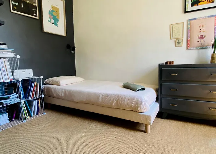 Casa de Férias Grande Maison, 5 Chambres, Piscine à 5 Min D'arles *