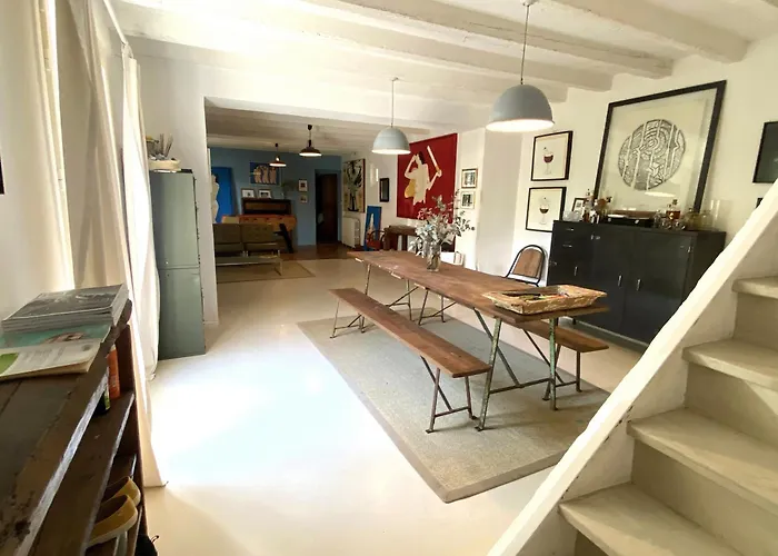Casa de Férias Grande Maison, 5 Chambres, Piscine à 5 Min D'arles *