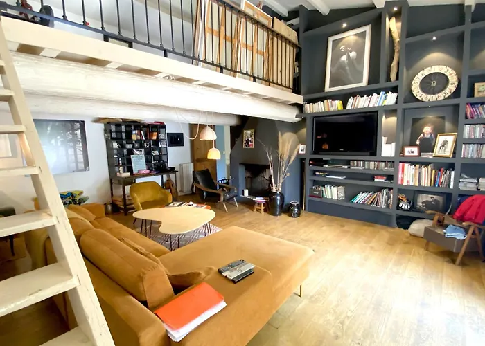 Grande Maison, 5 Chambres, Piscine à 5 Min D'arles Casa de Férias