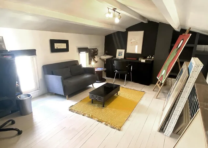 Casa de Férias Grande Maison, 5 Chambres, Piscine à 5 Min D'arles *
