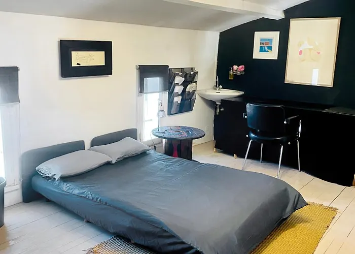 Casa de Férias Grande Maison, 5 Chambres, Piscine à 5 Min D'arles