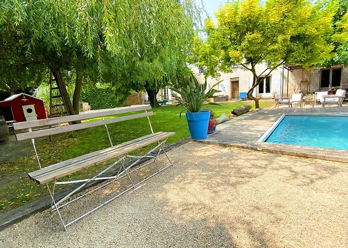 Grande Maison, 5 Chambres, Piscine à 5 Min D'arles *