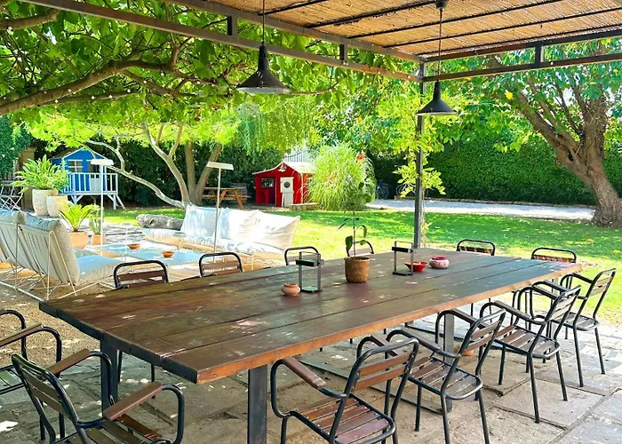 Grand Mas Provencal, 5 Chambres, Jardin, Piscine & Calme Absolu A 5 Min D'arles * 富尔克