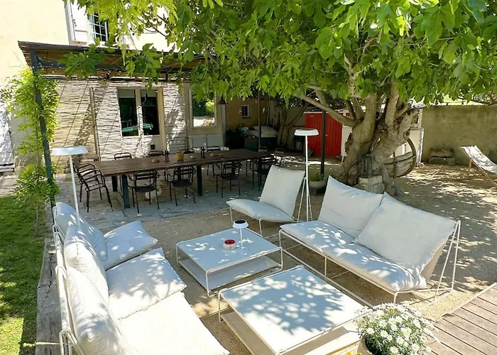 度假居 Grand Mas Provencal, 5 Chambres, Jardin, Piscine & Calme Absolu A 5 Min D'arles *