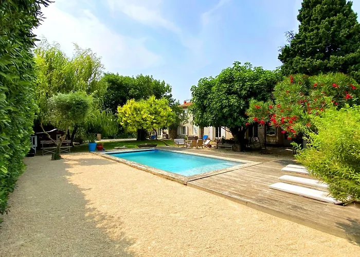 Grand Mas Provencal, 5 Chambres, Jardin, Piscine & Calme Absolu A 5 Min D'arles 富尔克