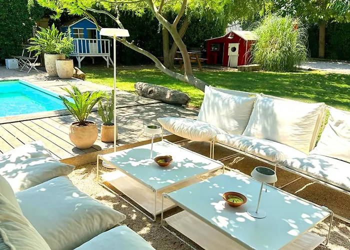 Grand Mas Provencal, 5 Chambres, Jardin, Piscine & Calme Absolu A 5 Min D'arles * 富尔克