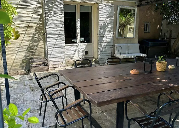 度假居 Grand Mas Provencal, 5 Chambres, Jardin, Piscine & Calme Absolu A 5 Min D'arles 富尔克