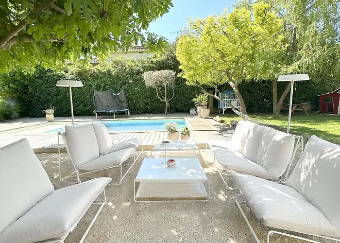 Grand Mas Provencal, 5 Chambres, Jardin, Piscine & Calme Absolu A 5 Min D'arles 富尔克