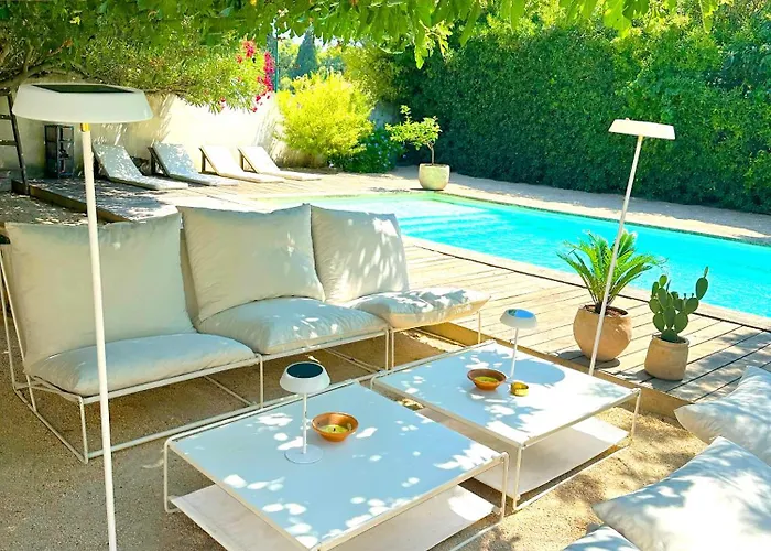 Grand Mas Provencal, 5 Chambres, Jardin, Piscine & Calme Absolu A 5 Min D'arles * 富尔克